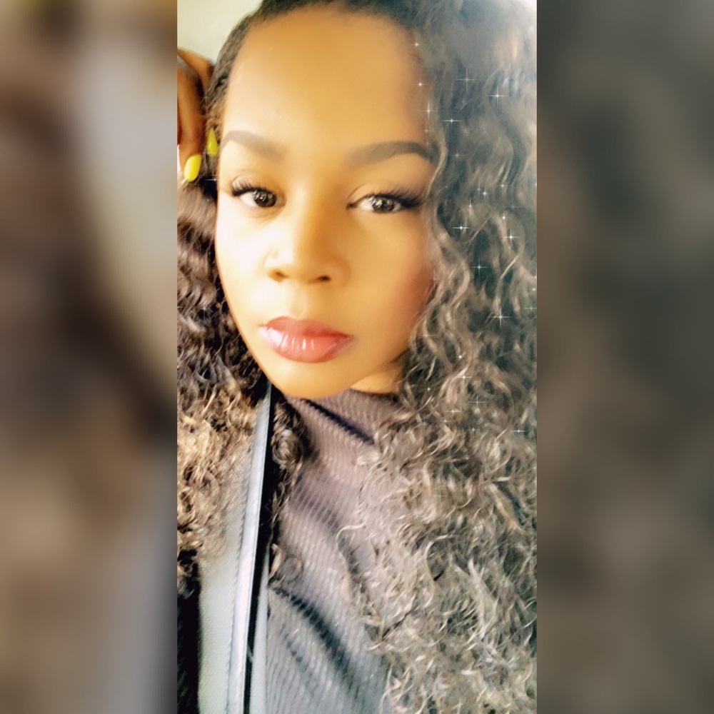 Meet your Posher, La’Cole